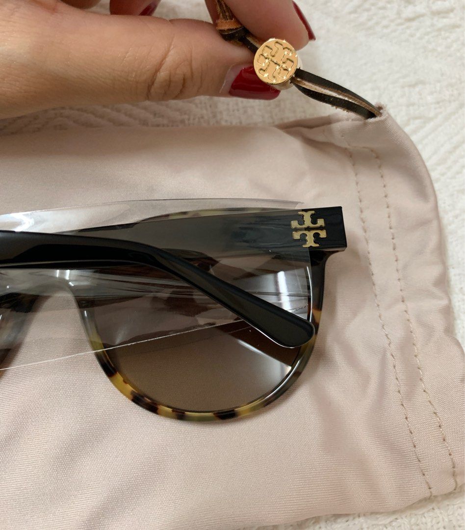 Tory Burch Cat eye Sunglasses TY7095