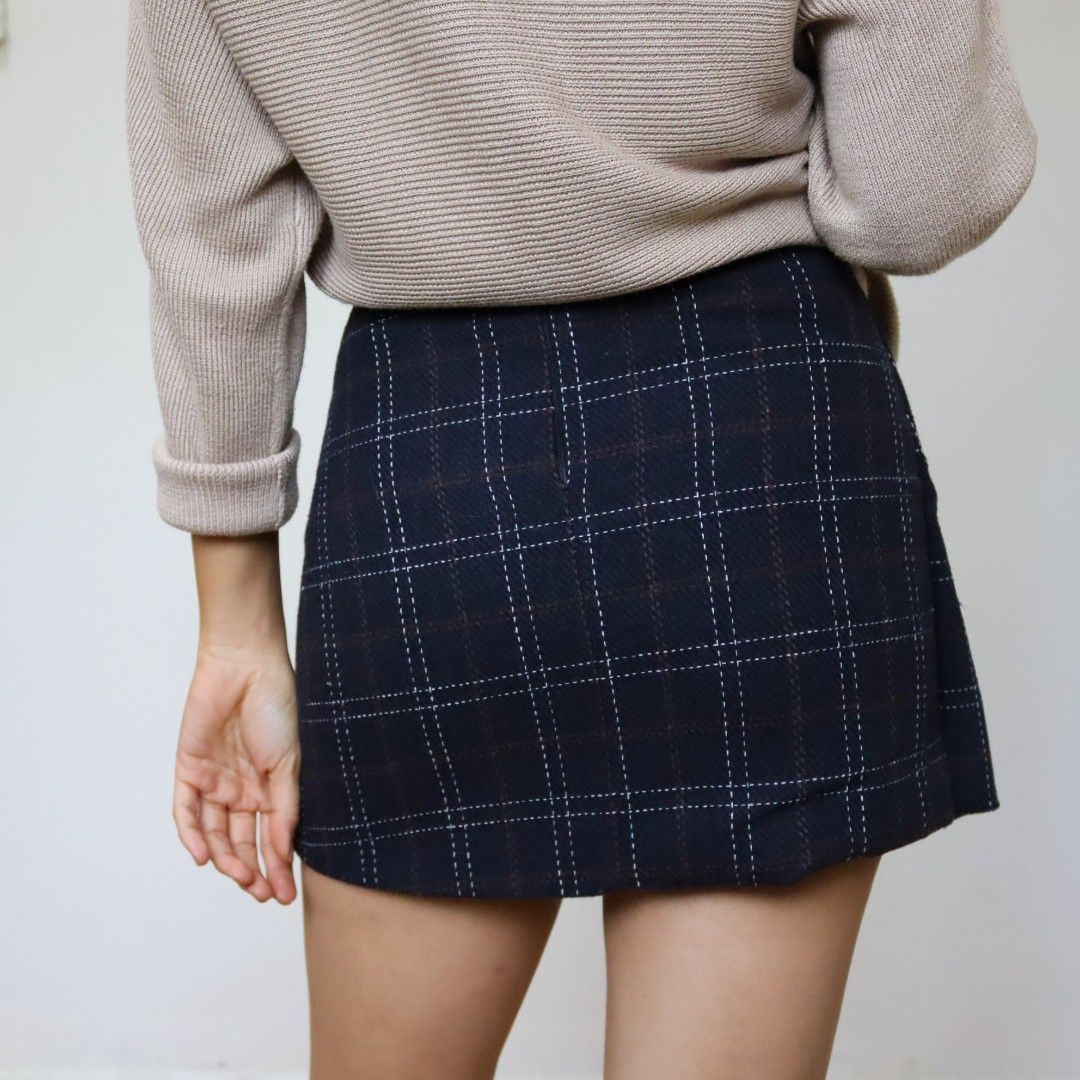 High waisted plaid discount skirt navy blue