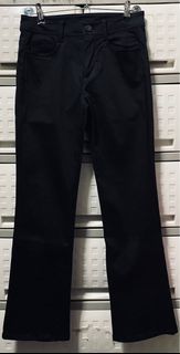 Uniqlo  Black Slim fit Tapered Mid rise women Pants