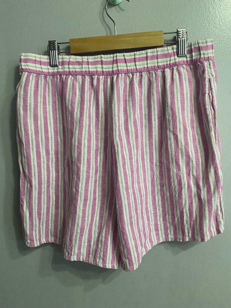 Universal thread linen blend striped shorts (Category: Shorts) located in General Trias. Submitted by theosellye (Listing ID 1233256566, Image 3). Description: Size - S on tag.