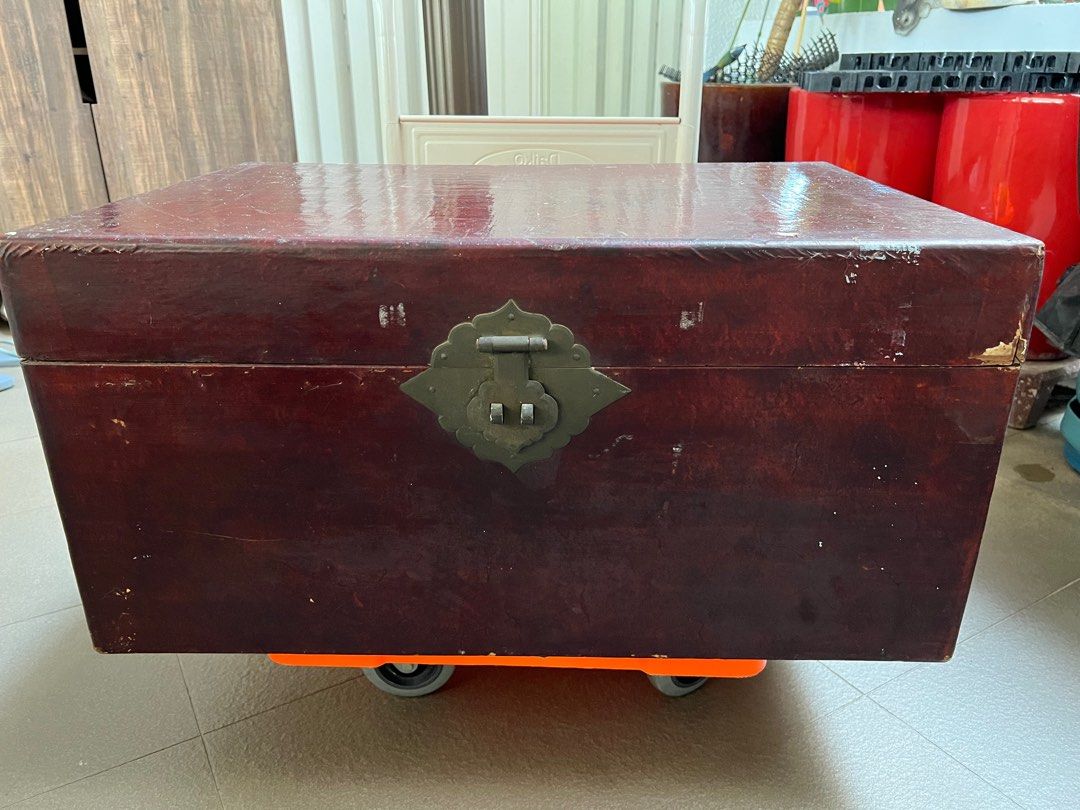 Vintage wood storage box, Hobbies & Toys, Memorabilia & Collectibles