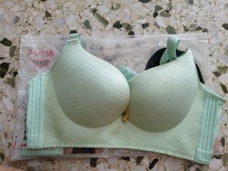 (Category: ) located in . Submitted by ahkit07 (Listing ID 1233251557, Image 1). Description: .