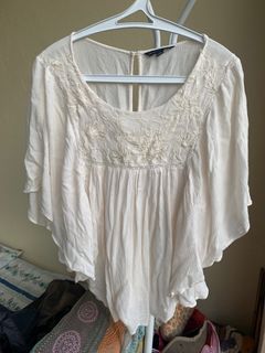 (Category: ) located in . Submitted by MyWardrobe_99 (Listing ID 1233378958, Image 1). Description: .