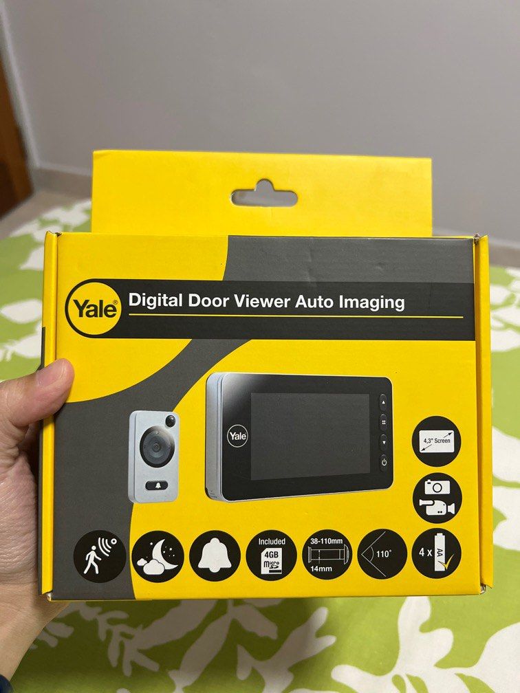 Yale Digital Door Viewer Auto Imaging (Black), Furniture & Home Living