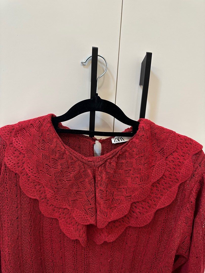 Zara Red top (Category: Blouses) located in Manila. Submitted by sofffdlr (Listing ID 1233353977, Image 3). Description: .