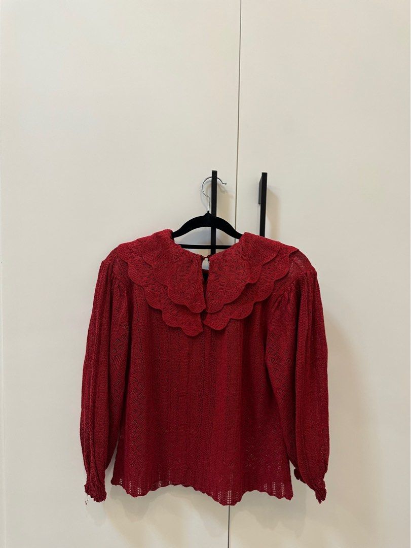 Zara Red top (Category: Blouses) located in Manila. Submitted by sofffdlr (Listing ID 1233353977, Image 1). Description: .