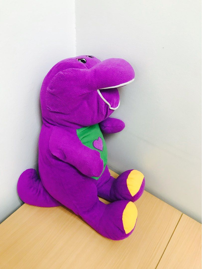 Barney Plush Toy 25” (Category: Plushies & Soft Toys) located in Muntinlupa City. Submitted by grateful_heart78 (Listing ID 1233438362, Image 2). Description: Attached are actual photos.