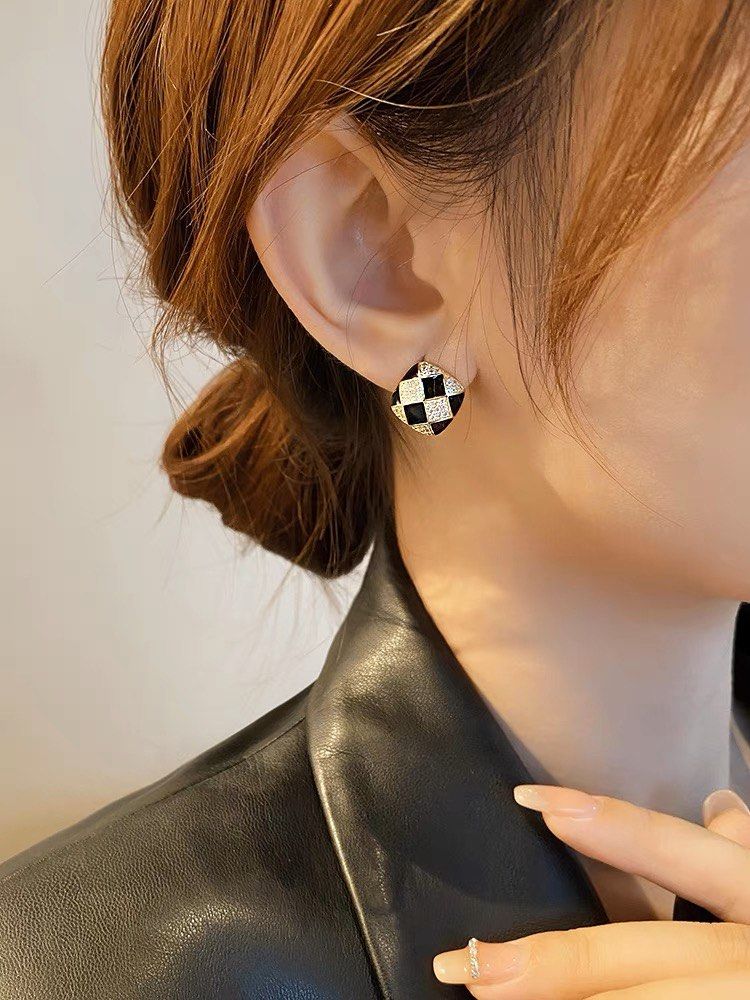 Black Korean earrings checkered earrings diamond ear studs black