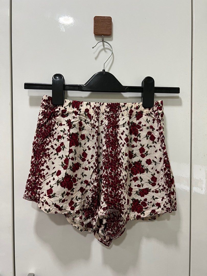 Brandy Melville Flowy Shorts Women s Fashion Bottoms Shorts on