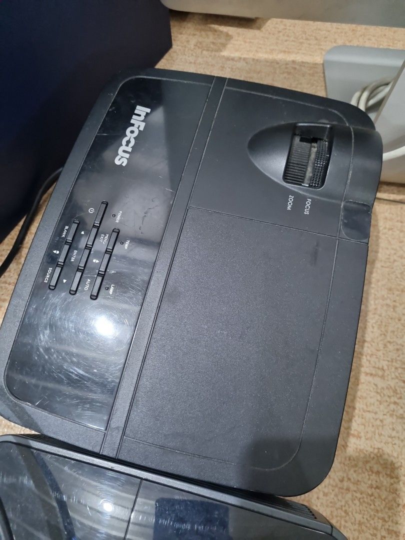 BROKEN PROJECTORS FOR SALE (Category: Projectors) located in Manila. Submitted by boringmomnoni (Listing ID 1233387052, Image 3). Description: *office asset sale* as is where is projectors lot sale 4 pcs Item viewing and testing in Bagumbayan Libis Office Viewing Hours 2:00 pm - 5:00 pm only ID is required to enter the office.