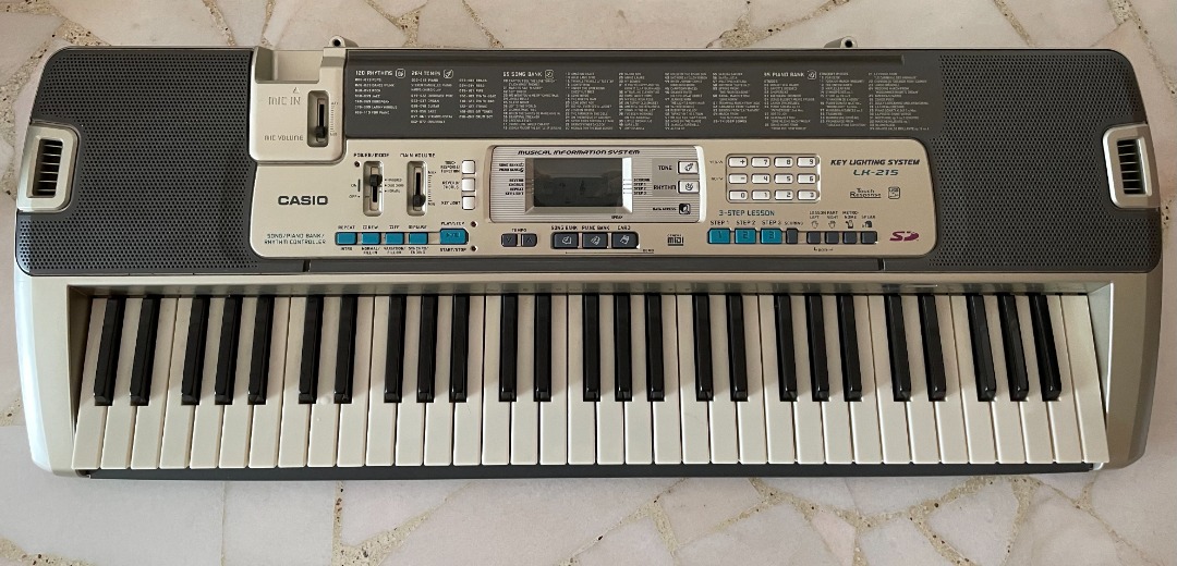 Casio LK 215 Portable Digital Lighting System Keyboard Hobbies