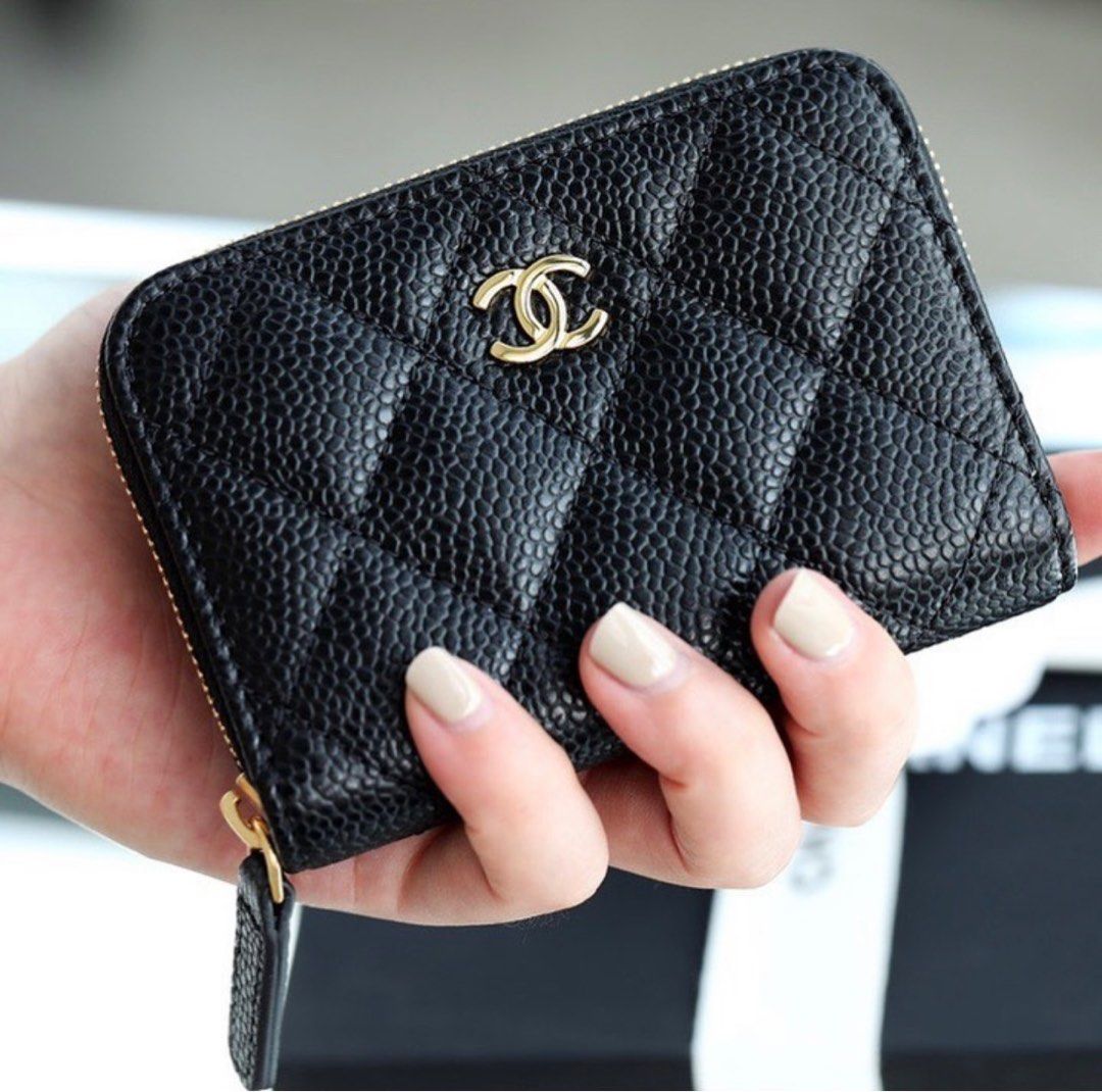 Chanel card holder (series 31), Women's Fashion, Bags & Wallets, Wallets & Card  Holders on Carousell