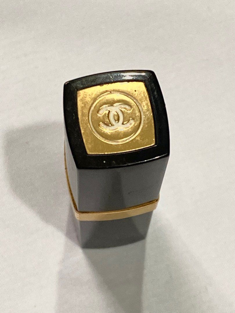 Chanel Lipstick (Category: Makeup) located in Quezon City. Submitted by goodstuvvs (Listing ID 1233503043, Image 2). Description: .