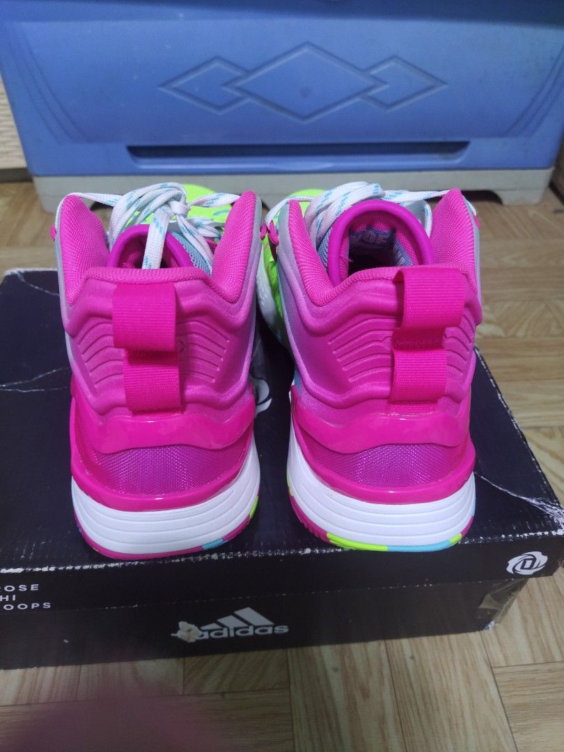 derrick-rose-shoes-men-s-fashion-footwear-sneakers-on-carousell