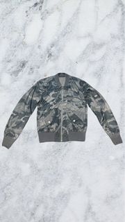 （分類：）位於 。 由 jeffreywee0905 提交（商品編號 1233514922，圖片 1）。簡介： 。