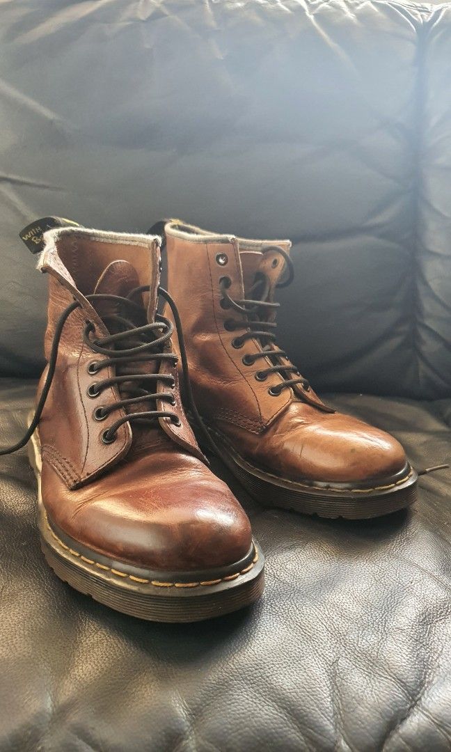 Dr. martens 1460 online 8-eye crazy horse boot