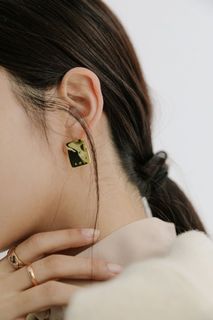Ear + 波紋刻字方塊耳環 耳夾/金色
