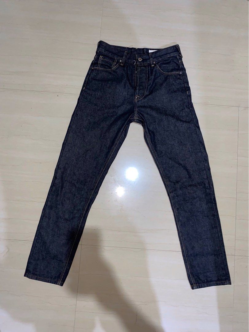 Evisu Daicock Flower Kamon Embroidery Pants (Category: Jeans) located in Manila. Submitted by swagexpress (Listing ID 1233522341, Image 2). Description: Evisu Daicock Flower Kamon Embroidery Pants *Raw Selvedge Denim *5-Pocket *Button Fly *Daicock Print with Kamon Flower Embroidery *Godhead Leather Patch Fit: 2010 Slim Fit Condition: 9/10 Flaws: Natural cracks Material: 100% Cotton Made in China Dimensions Waist: 30.5 Length: 39.5 Thigh: 10 Leg O