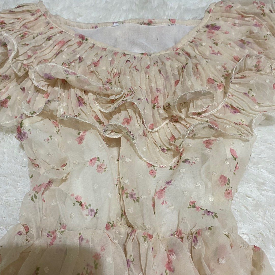 Fairy Summer Dress (Category: Dresses) located in Pasig City. Submitted by luxthings (Listing ID 1233525929, Image 3). Description: - small to large .
