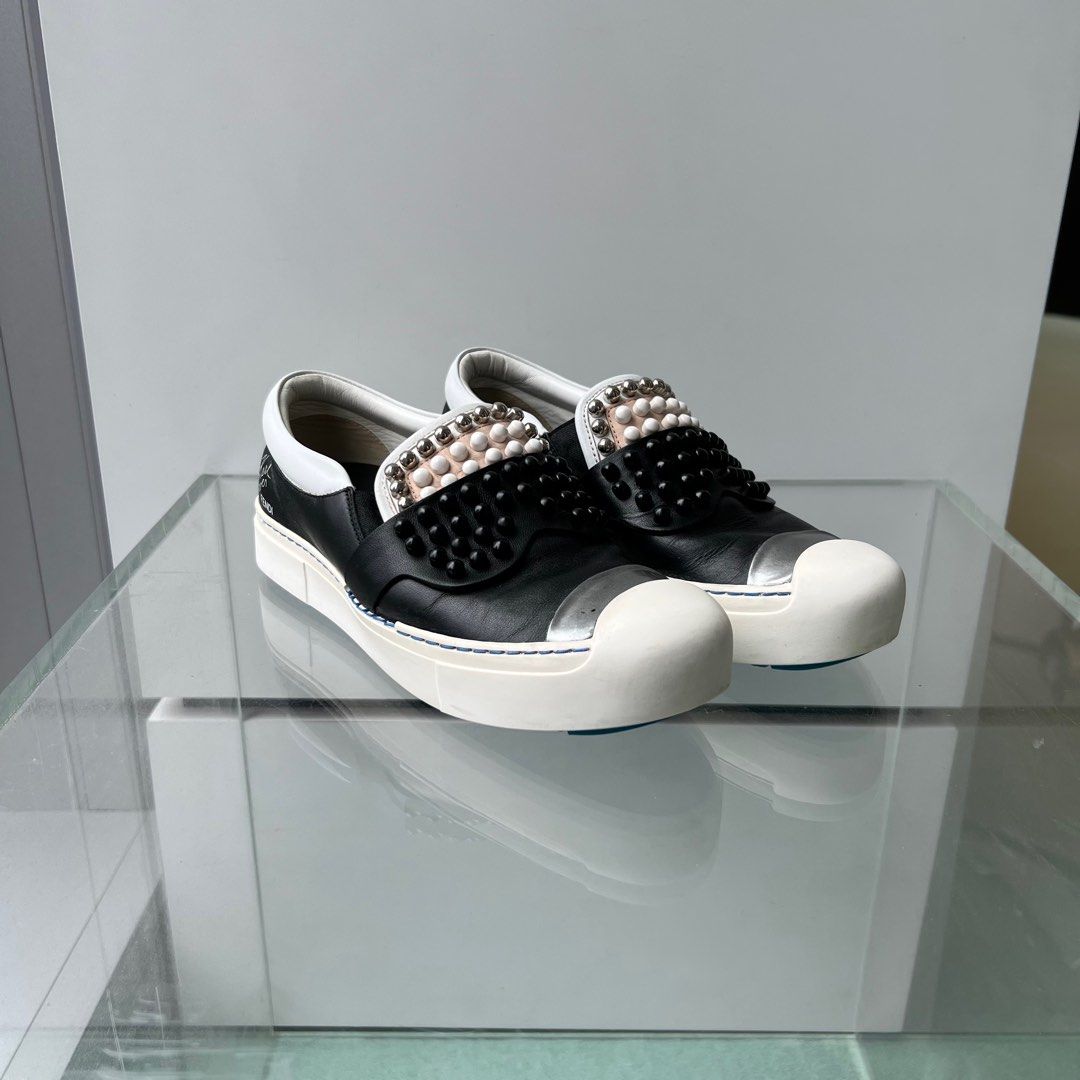 Fendi studded hot sale sneakers