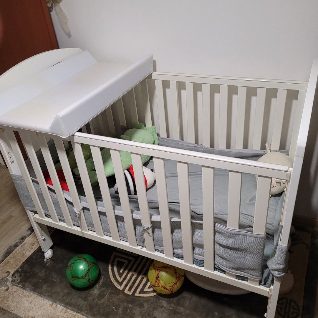 Happycot baby bed with diaper changing station, Furniture & Home Living