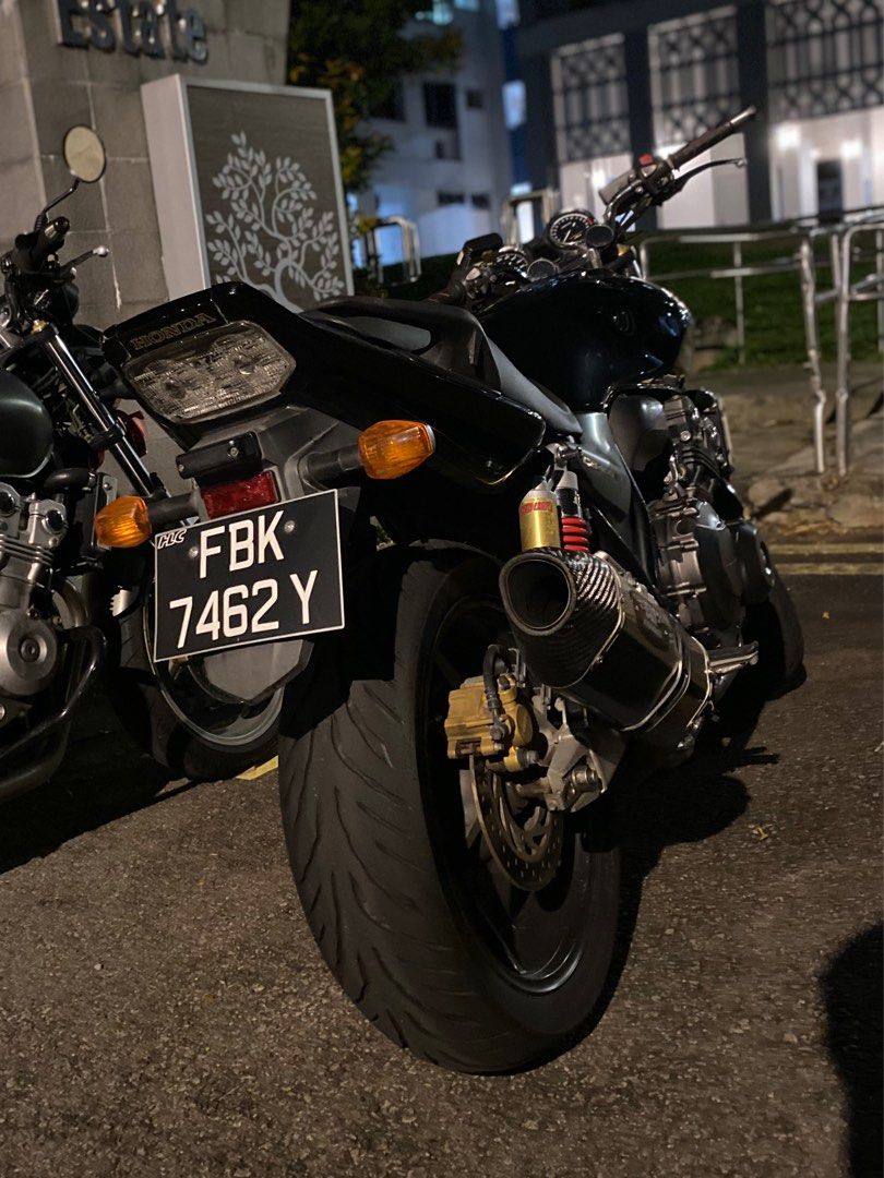 Suzuki bandit 400 store vs honda cb400