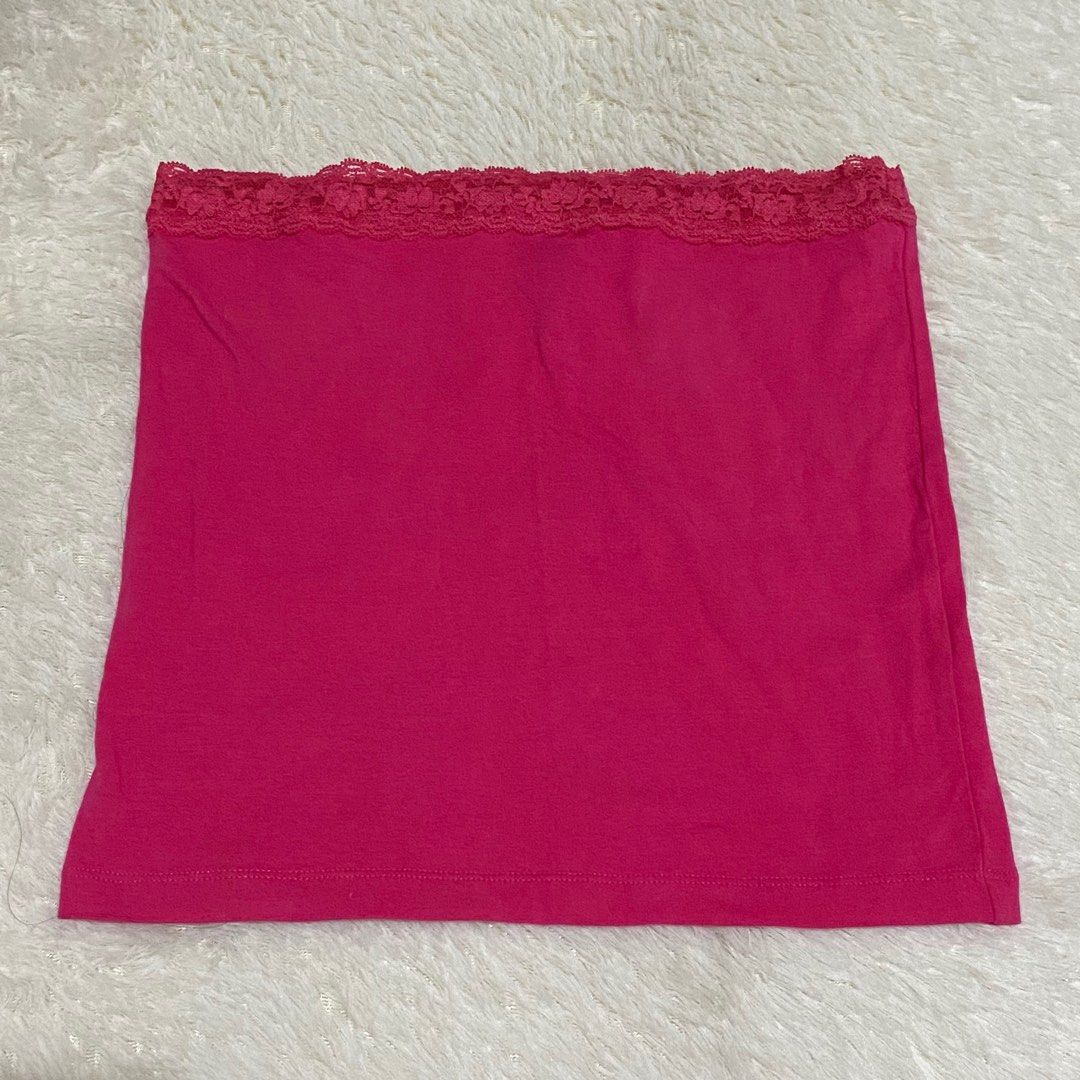 Hot Pink Tube Top (Category: Others Tops) located in Pasig City. Submitted by luxthings (Listing ID 1233525390, Image 1). Description: .