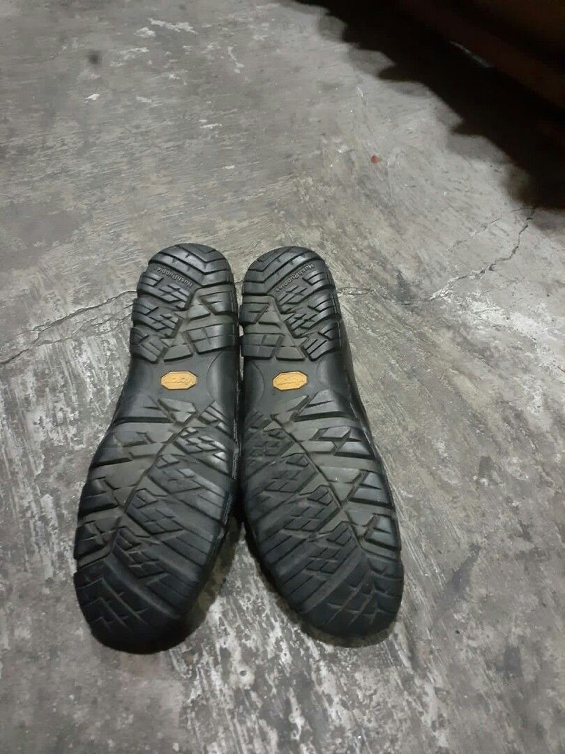 Hush puppies vibram hot sale