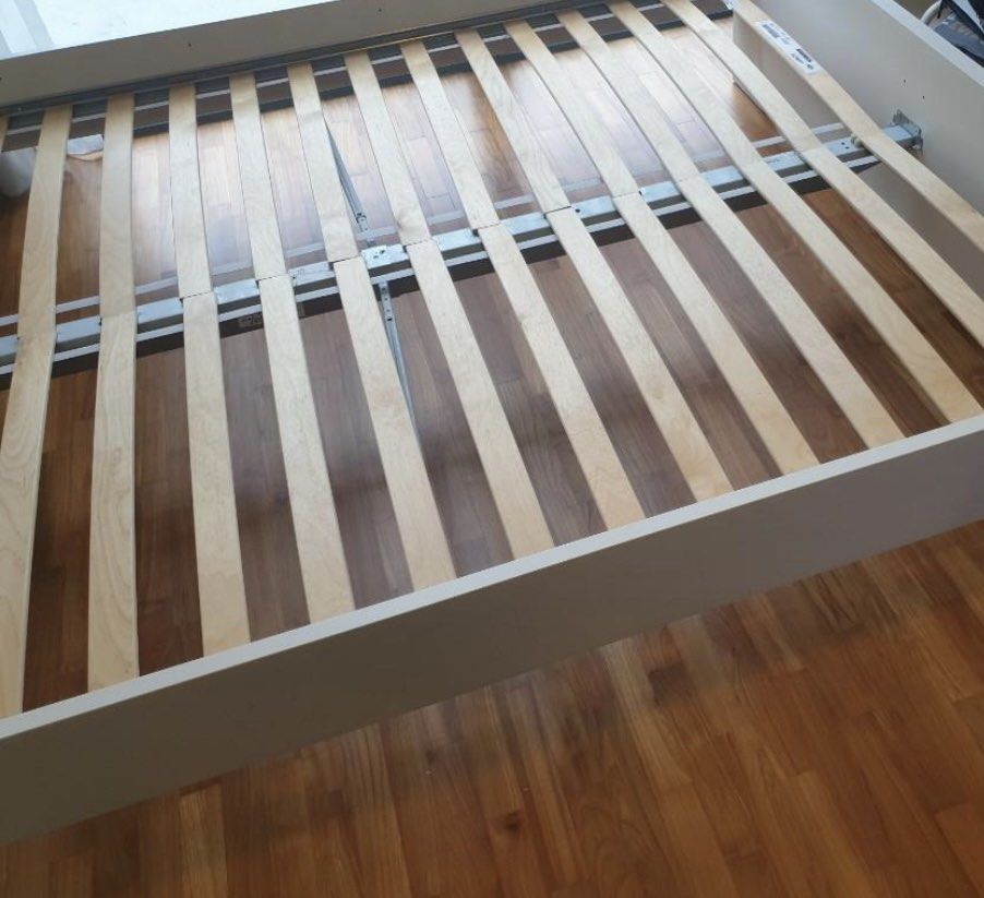Ikea ASKVOL queen saiz Bedframe + luroy slatted base to let go