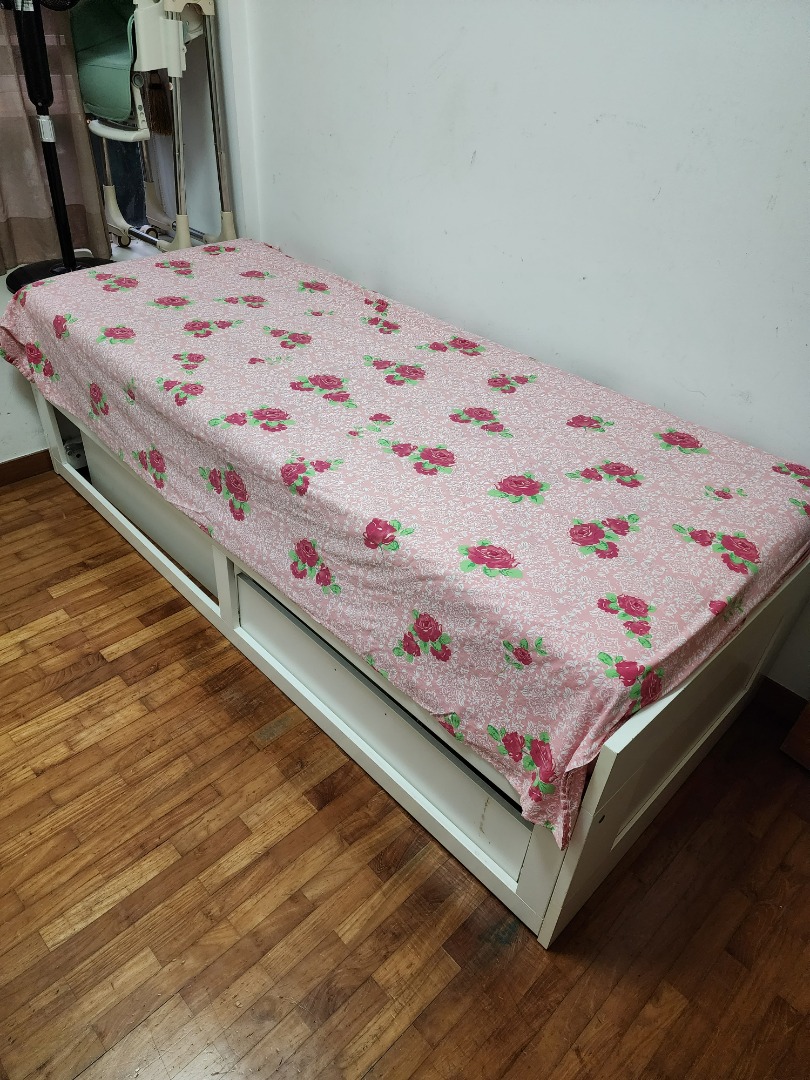 IKEA Single/Queen Convertible Bed Frame, Good condition, Move out sale