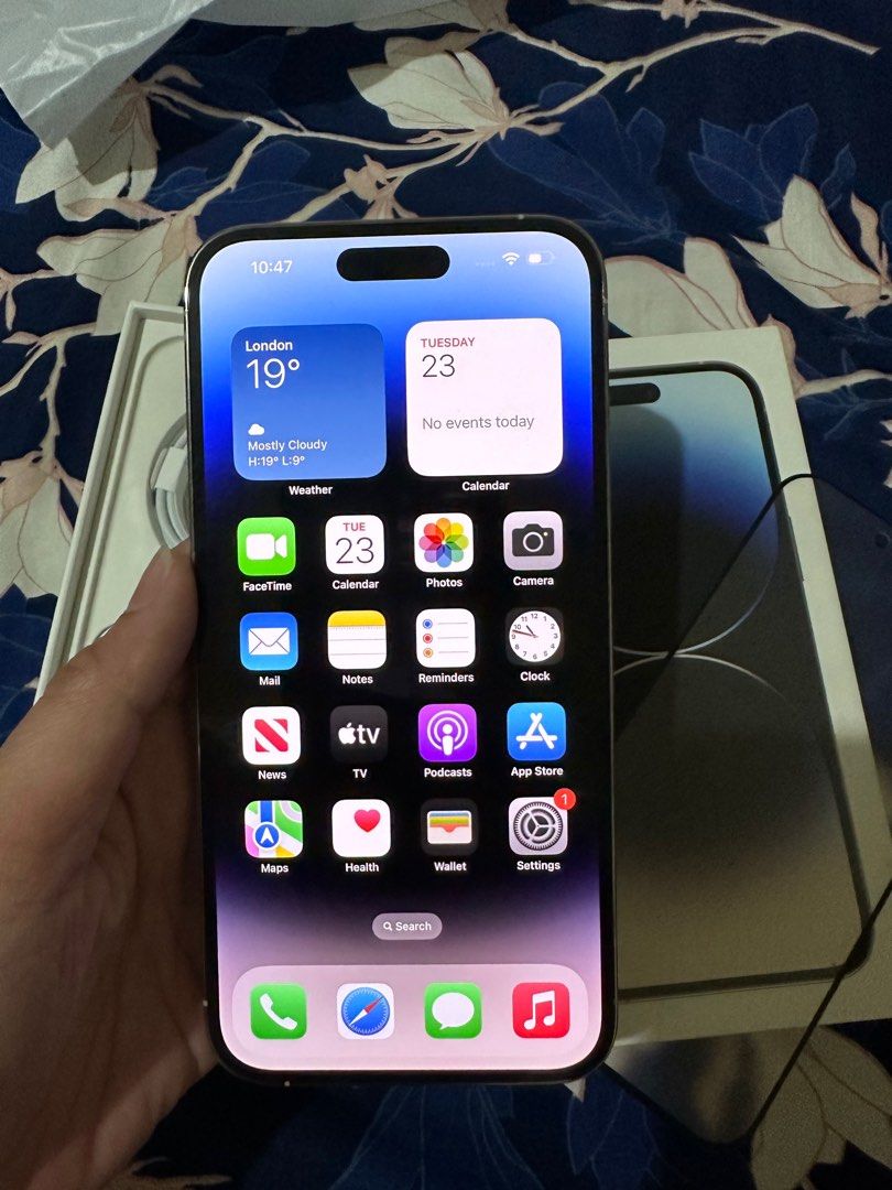 iphone 14 pro max 128gb dual sim good as new (Category: iPhone 14 Series) located in Cainta. Submitted by vine_gadget_shop (Listing ID 1233526093, Image 2). Description: iphone 14 pro max 128gb dual sim good as new hk variant warranty until april 2024 we accept trade in we accept credit card installment we do cod and door to door we ship nationwide for fast transaction call 09277368323 look for vine.