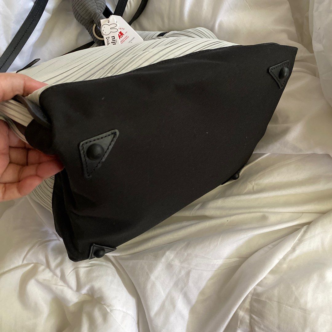 Pleats Please Issey Miyake // Light Grey Medium Bias Shoulder Bag – VSP  Consignment