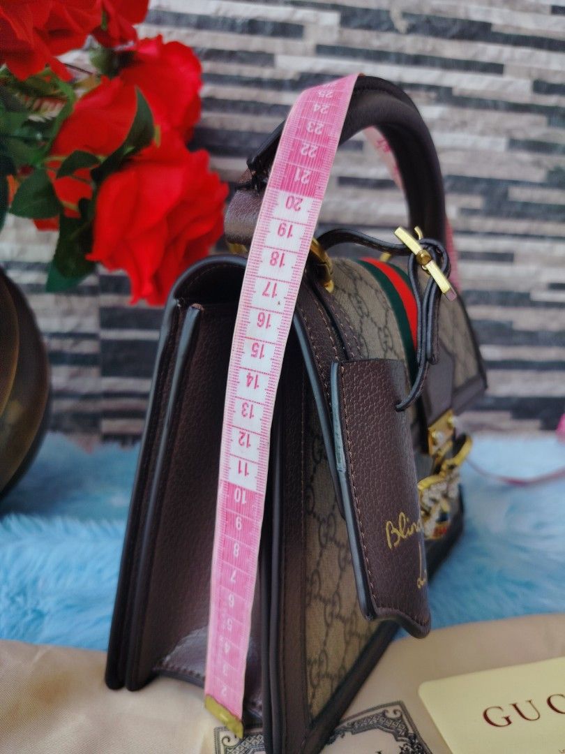 Japan Preloved Gucci Bee (Category: Luxury Bags & Wallets) located in Cebu City. Submitted by day.98 (Listing ID 1233428121, Image 3). Description: selected from japan surplus genuine leather real PVC leather no flaws two- way bag.