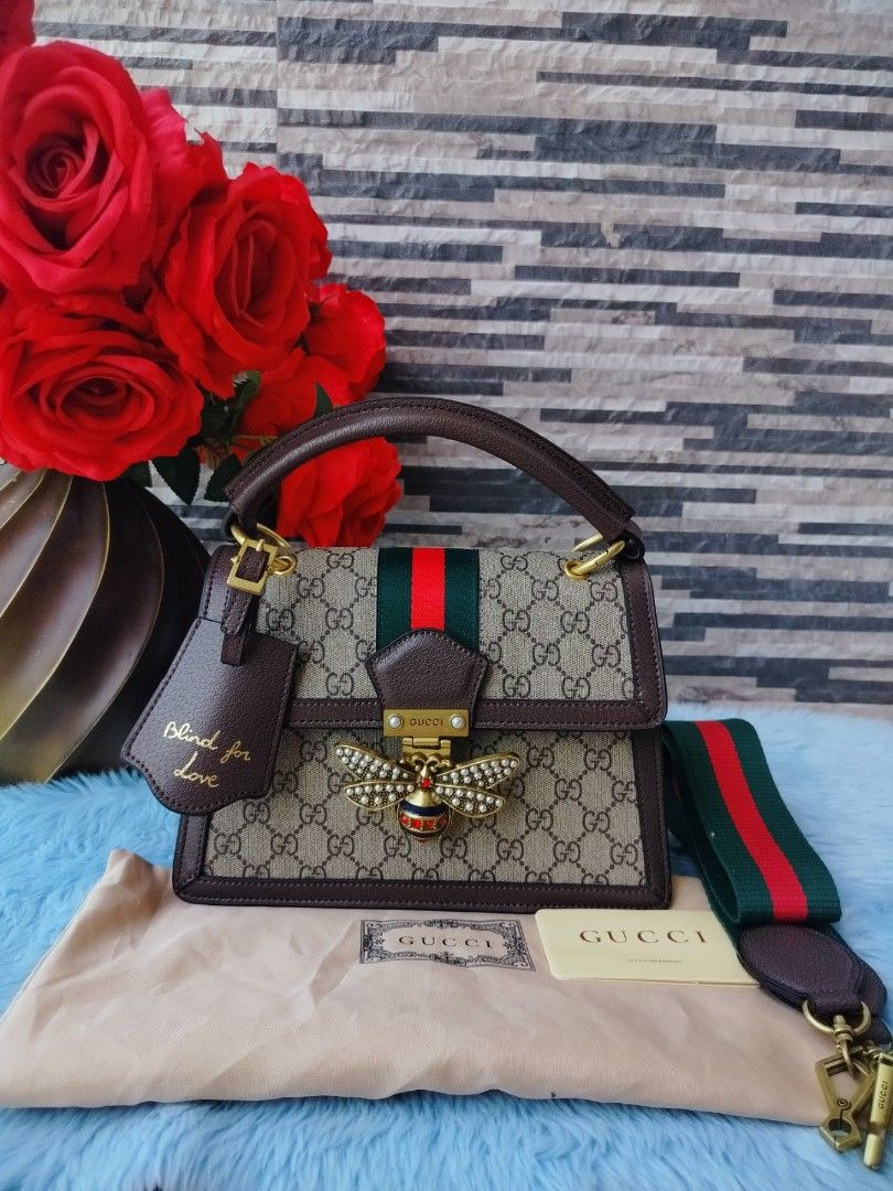 Japan Preloved Gucci Bee (Category: Luxury Bags & Wallets) located in Cebu City. Submitted by day.98 (Listing ID 1233428121, Image 1). Description: selected from japan surplus genuine leather real PVC leather no flaws two- way bag.
