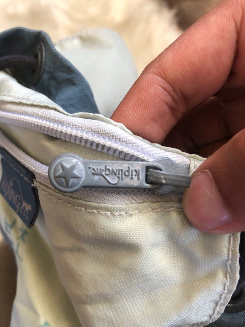 Fake kipling backpack deals