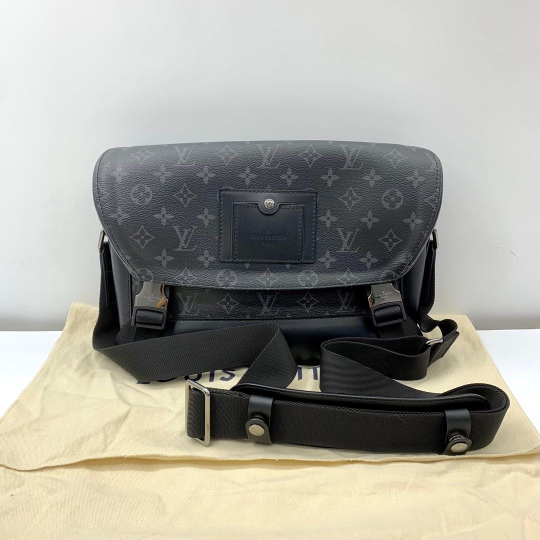 Louis Vuitton Messenger Pm Voyager (Mikrie, PM VOYAGER MESSENGER BAG,  M40511)
