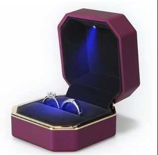 LUX Ring Box Square Gift Box with LED Light Jewelry Proposal Engagement Luxury Wedding Velvet Wedding Ring Case