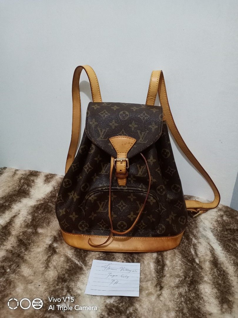 Lv back pack (Category: Luxury Bags & Wallets) located in Tagum. Submitted by luxbagelyas (Listing ID 1233399980, Image 1). Description: Good condition minimal flaws /sign of use may pen mark sa loob good condition small or medium size na to i.