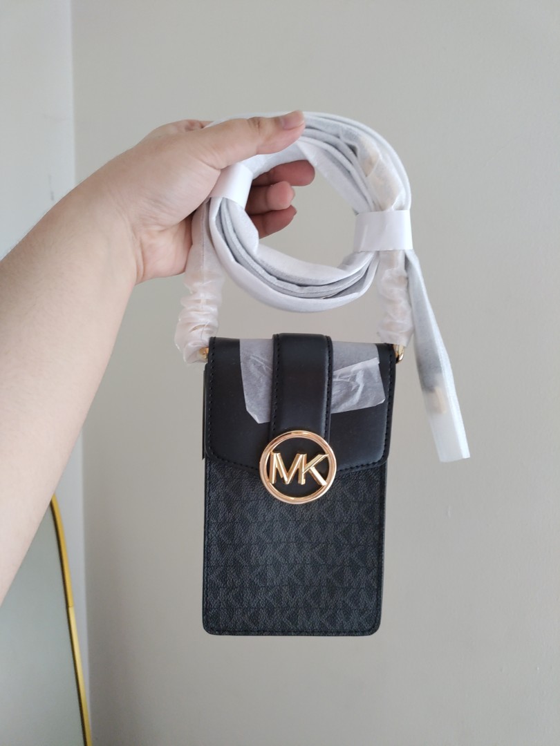 Michael Kors Phone Crossbody, Luxury, Bags & Wallets on Carousell