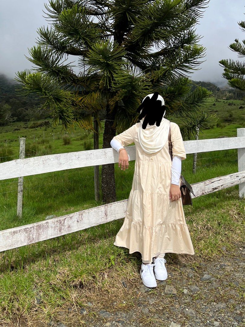 Monki best sale yellow dress