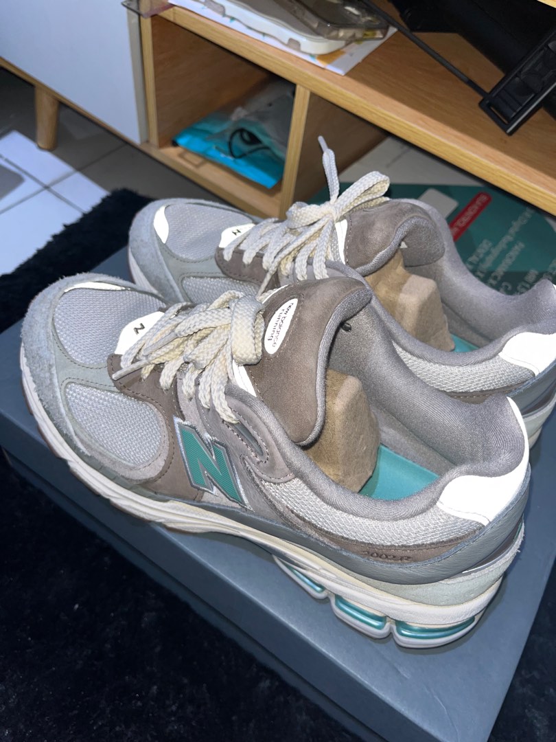 New Balance 2002RAM Oasis Atmos, Fesyen Pria, Sepatu , Sneakers di