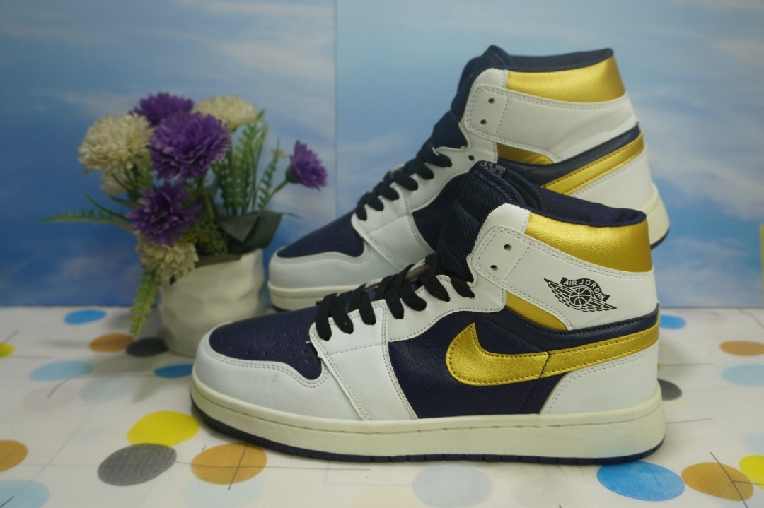 aj1 light blue and white