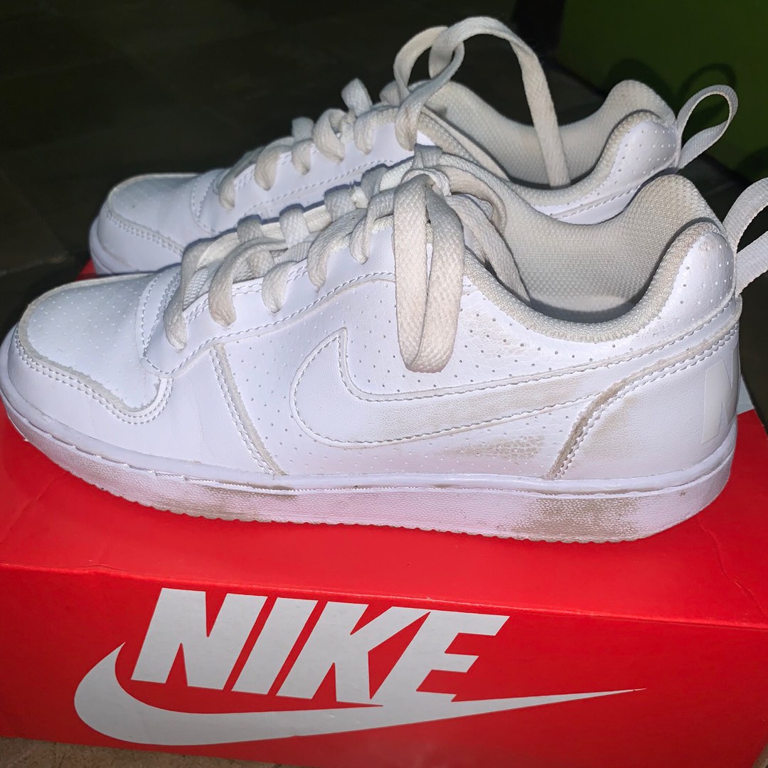 harga sepatu nike court borough low