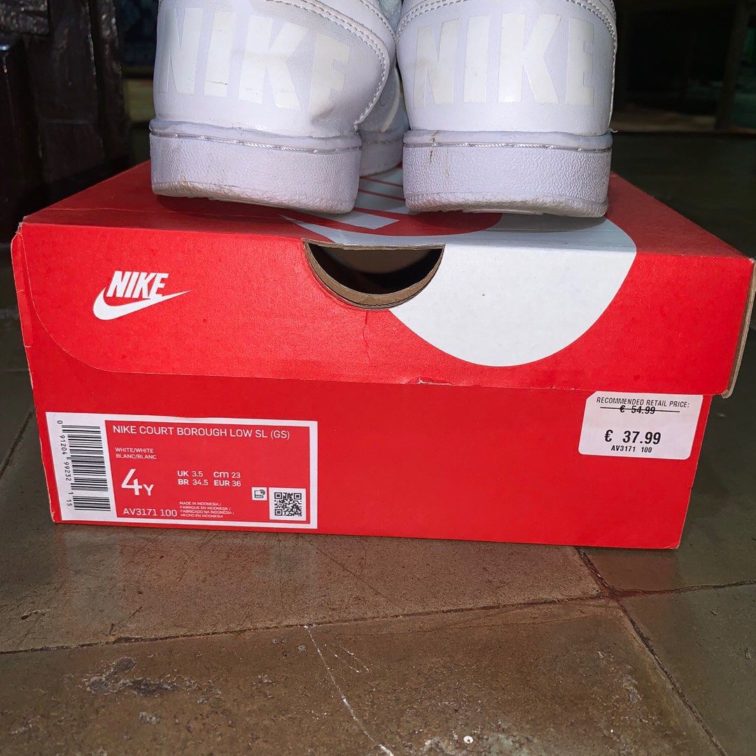 harga sepatu nike court borough low