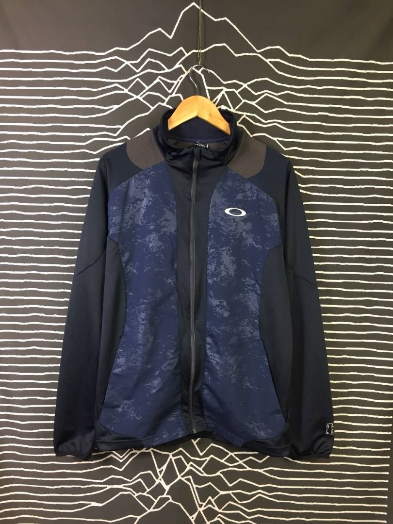 Oakley top light jacket