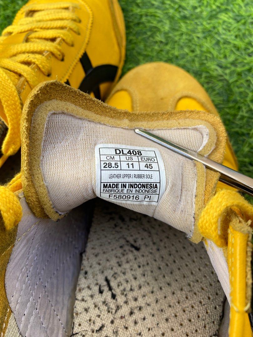 yellow onitsuka tiger bruce lee