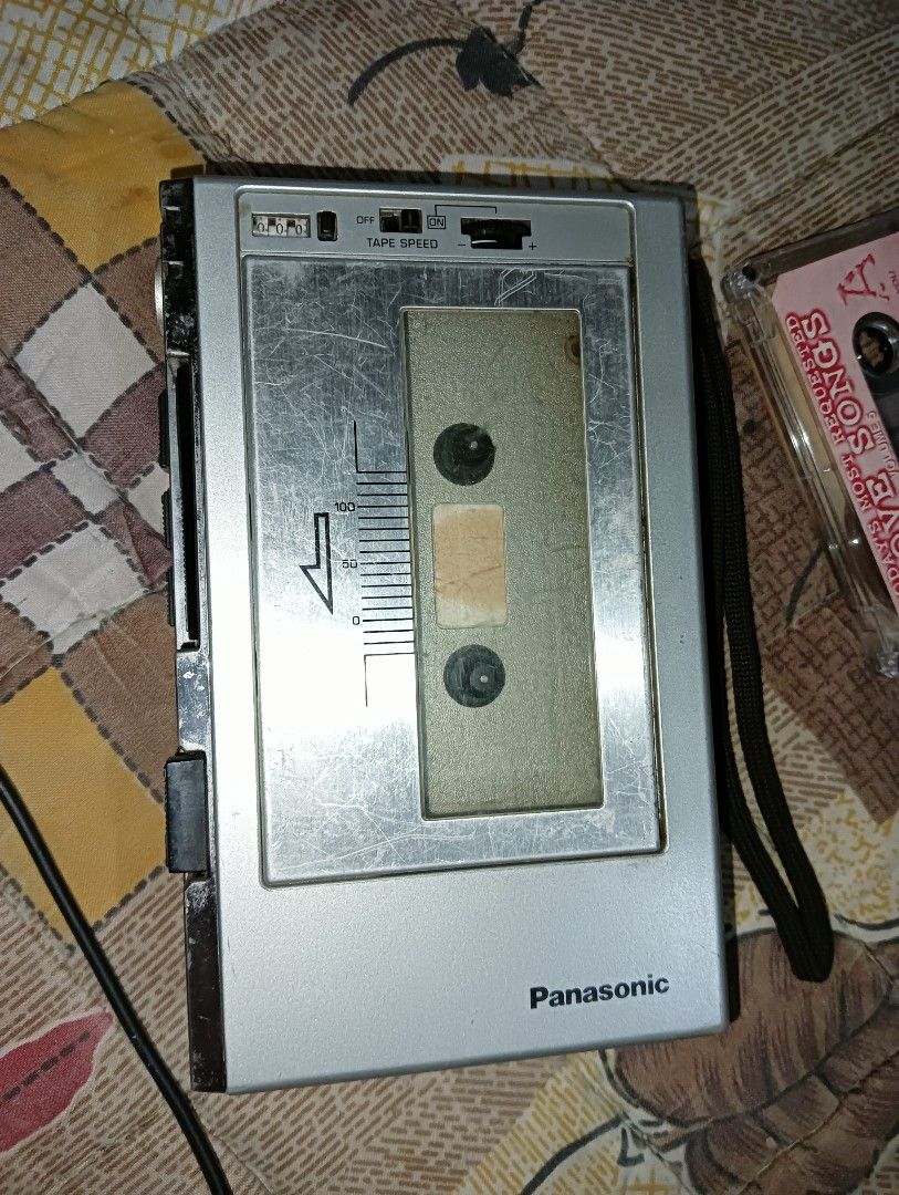 Panasonic RQ 337 cassette player (Category: Portable Music Players) located in Antipolo. Submitted by carnagevisors1990 (Listing ID 1233513010, Image 1). Description: vintage, AS IS PLAY, REWIND,FF,RECORD BUTTON working. Issue sound ugong lang. Made in Japan.