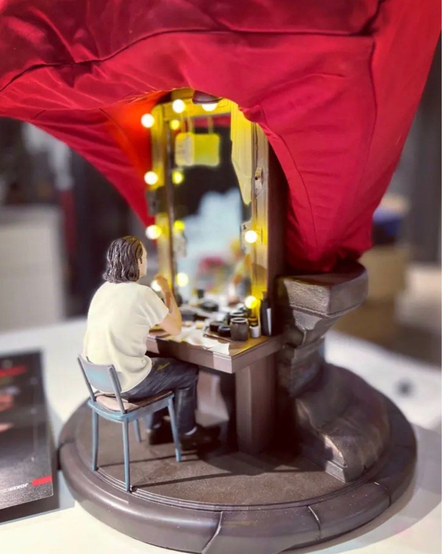 Queen studios joker (JOAQUIN PHOENIX) 2019 life size bust, Hobbies