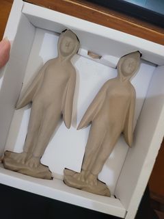 Robert Gordon x Bromley Bromley Oversized Salt & Pepper Shakers – Penguin