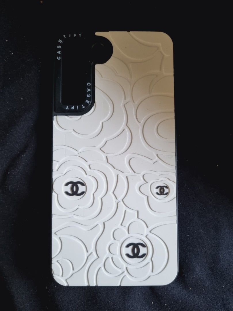 S22 plus case (Category: Cases & Sleeves) located in Taguig. Submitted by princesssantoss (Listing ID 1233466672, Image 1). Description: wrong model.